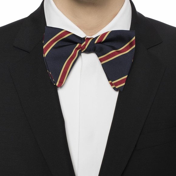 NEW ! Gucci Red and Gold Striped Pencil Bow Tie in Navy - Picture 5 of 5